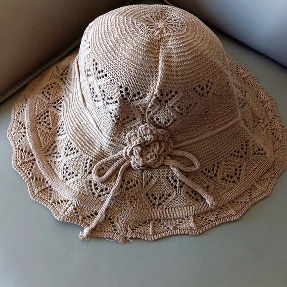 Taupe summer hat - Picture 2 of 4